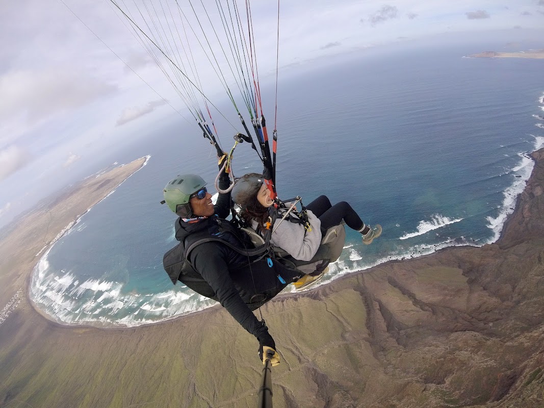 Parasailing Adventure in Costa Teguise photo 2
