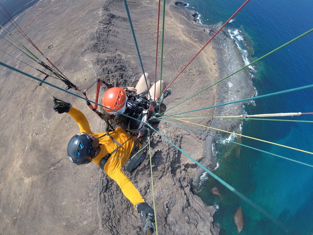 Parasailing Adventure in Costa Teguise photo 3