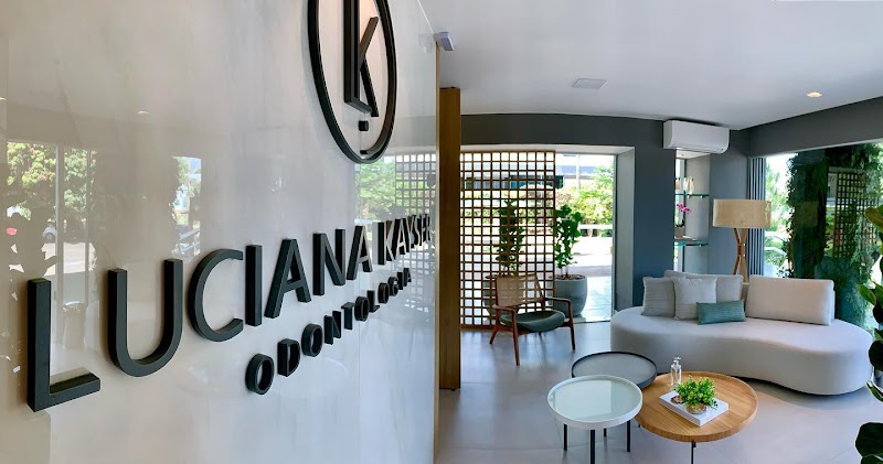 Dra Luciana Kayser | Odontologia Estética - foto 2