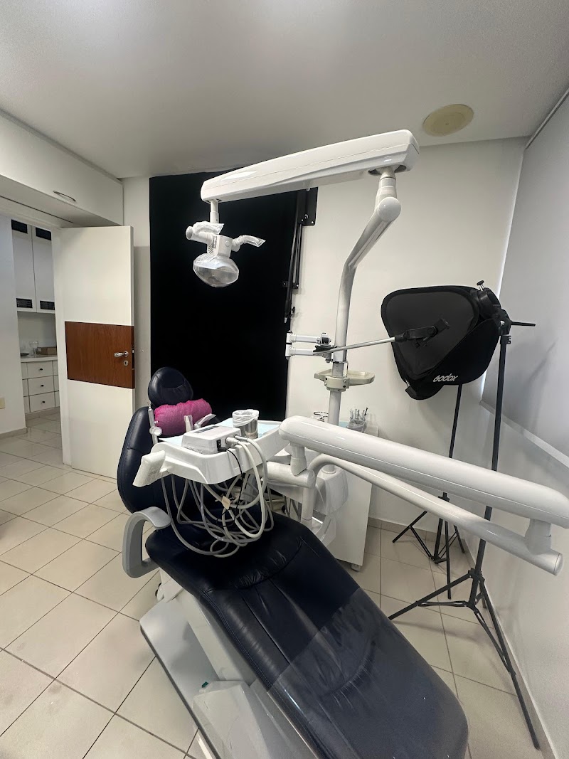 Drª. Andréa Sobral | Dentista em Vitória - foto 3