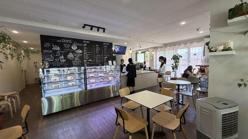 Tiara Dessert Cafe photo 2