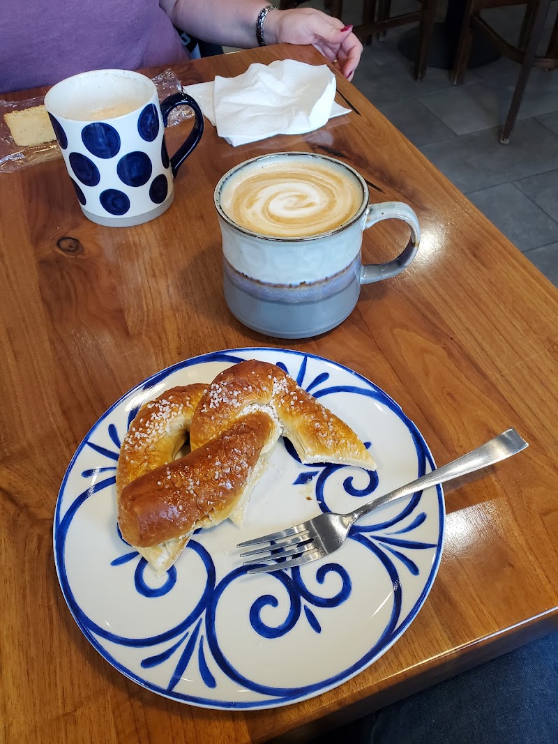 Alley Beans Coffee & Roastery photo 3