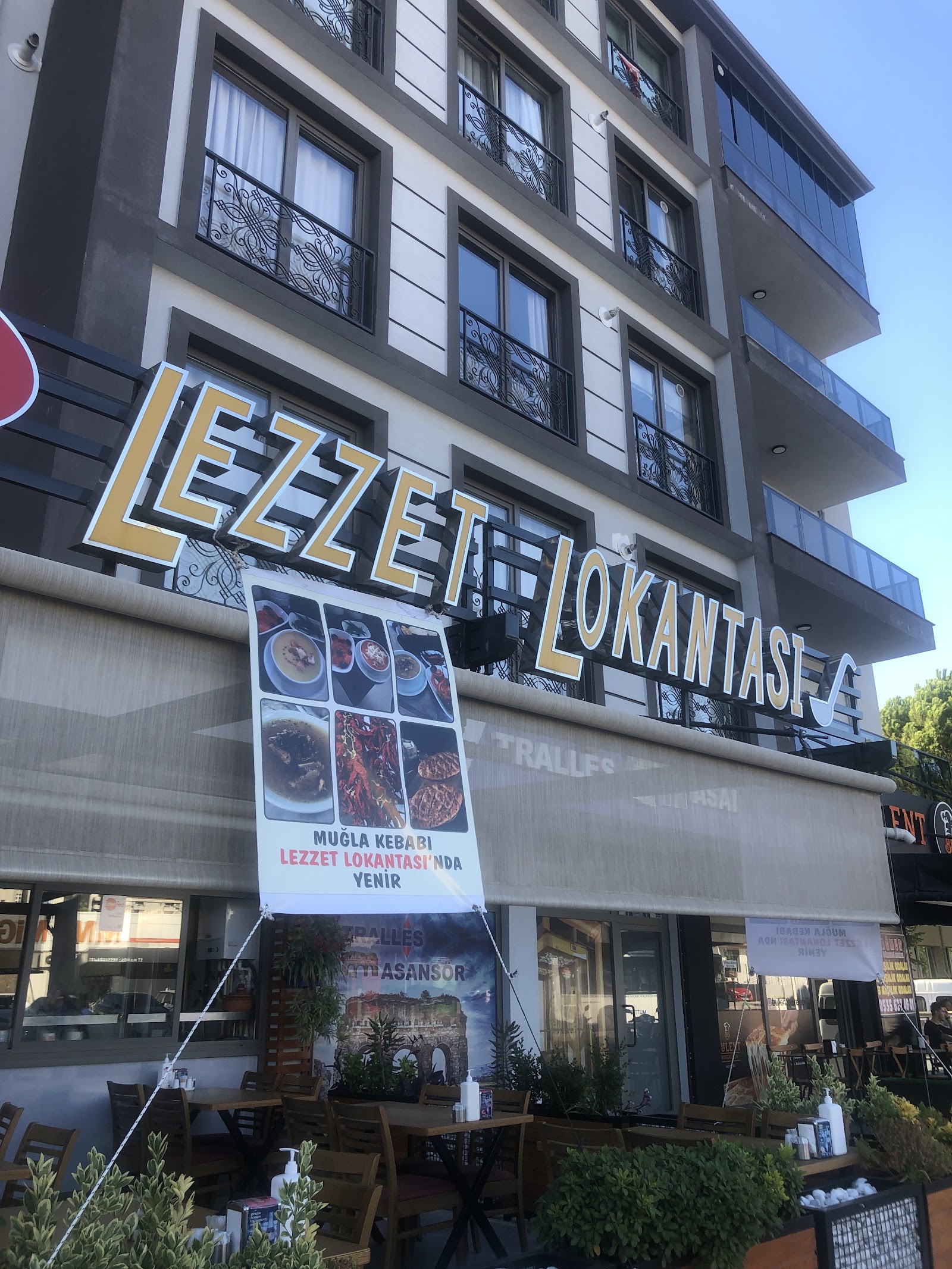 Lezzet Lokantası mekanı