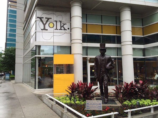 Yolk – Streeterville