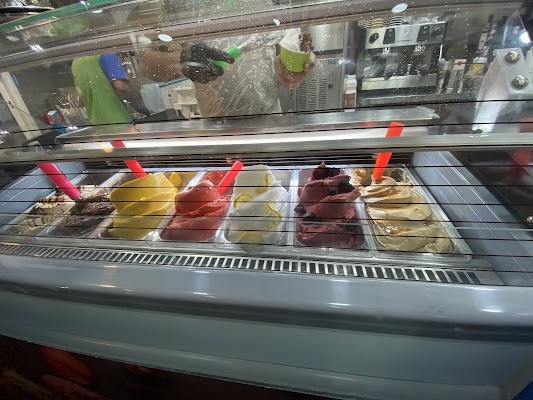 برد للايسكريم والمشروبات الخبر