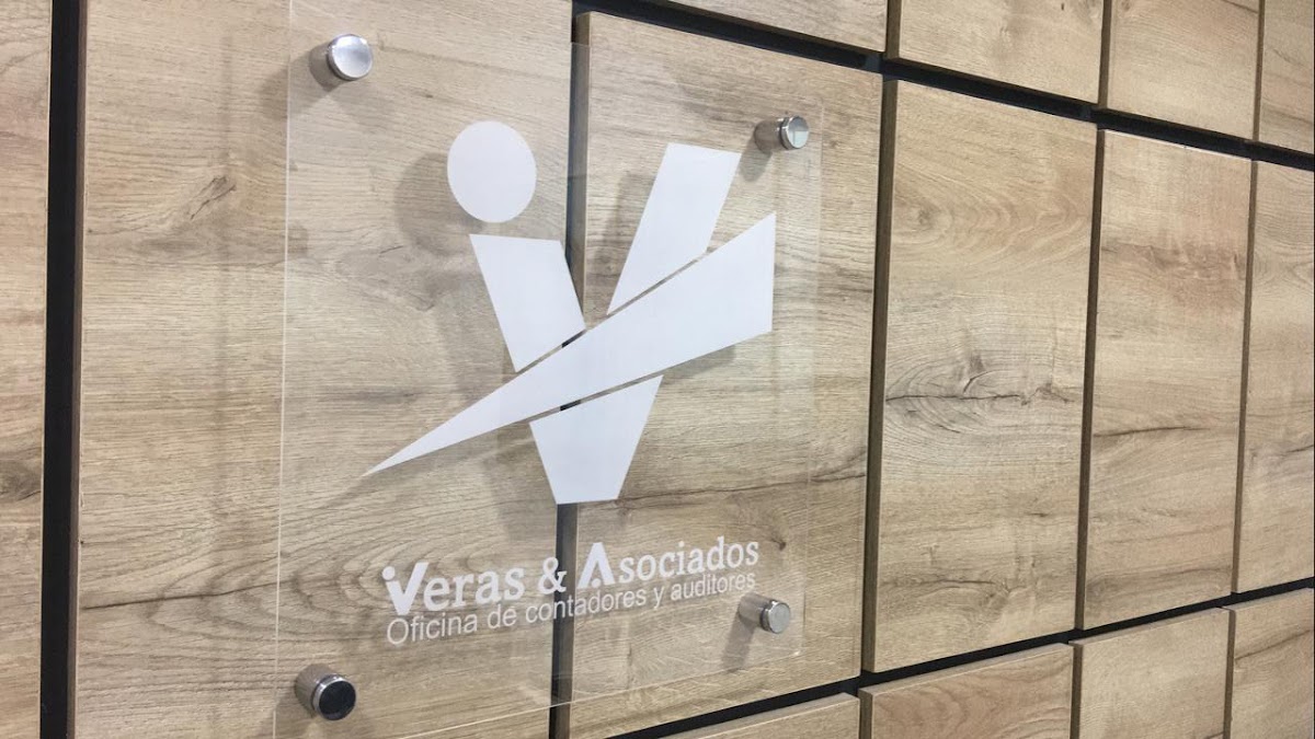 Veras & Asociados Oficina de Contadores y Auditores - Imagen 1