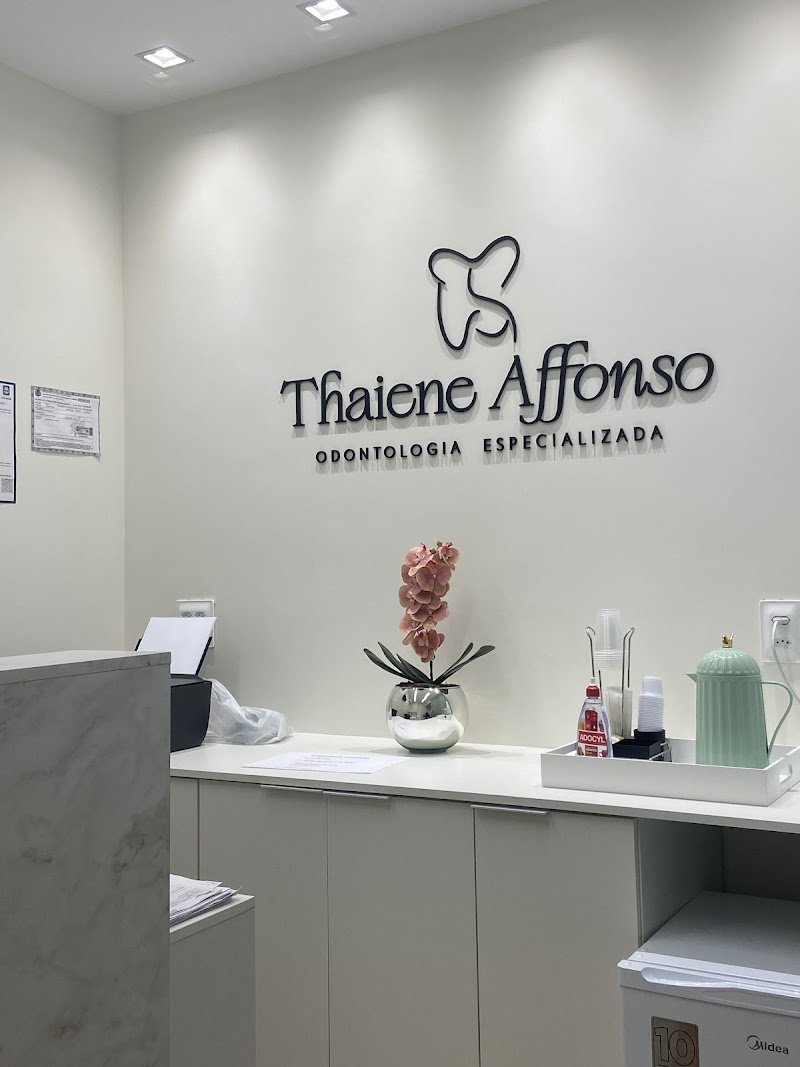 Dra.Thaiene Affonso - Ortodontia e Implantodontia - foto 3