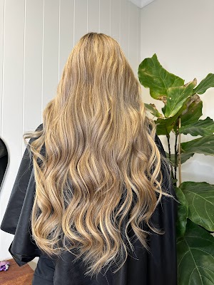 Shandell Marie Hairdresser