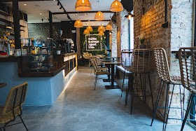 Melatte Coffee, Brunch & Food