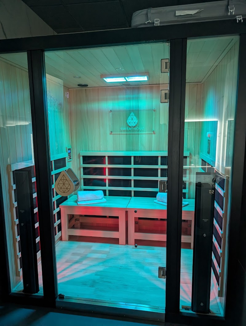 SweatHouz East Wichita Contrast Therapy Studio