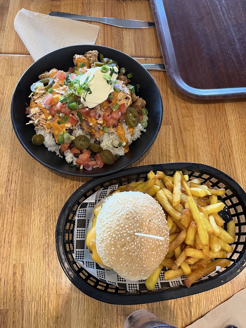 Little Castro photo 3