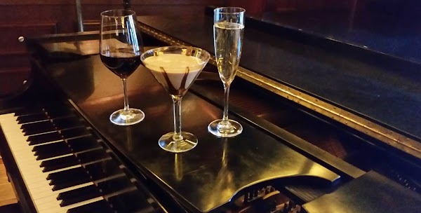 Over the Moon Bartending portfolio