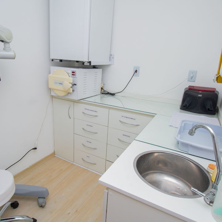 Consultório Odontológico Dra. Letícia Oliveira - Angra dos Reis - foto 4