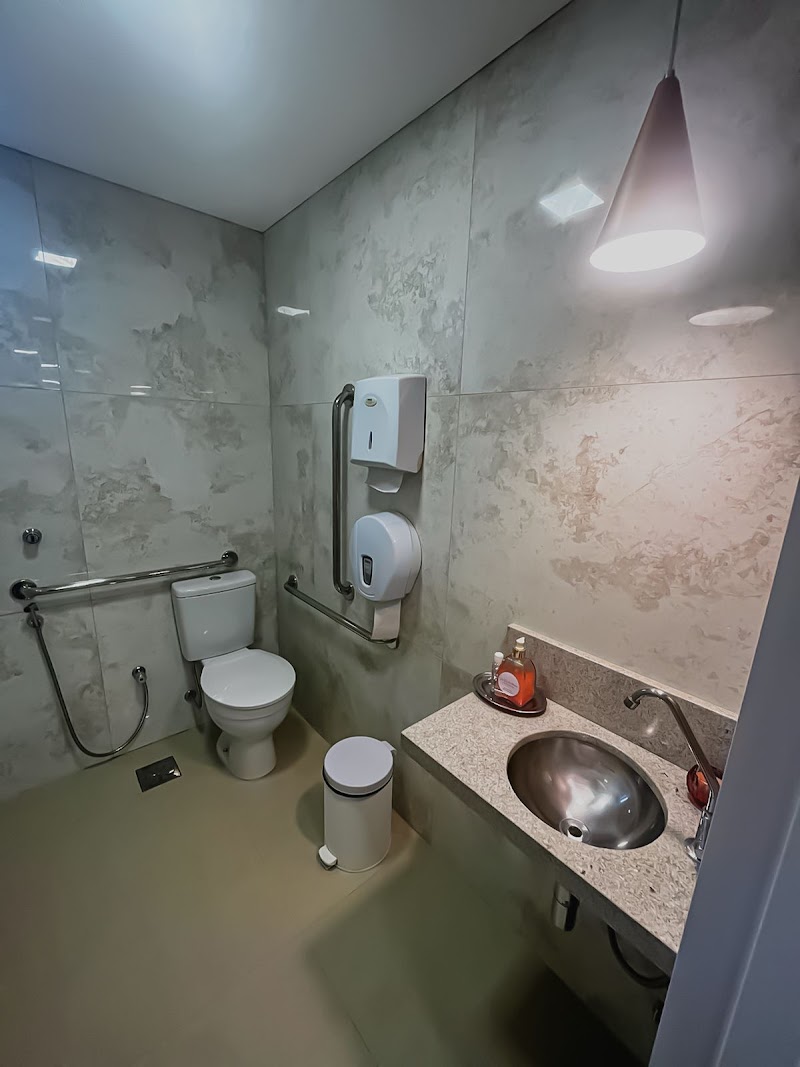 Dra. Paula Moreira | Clínica Odontológica | Clareamento Dental em Uberlândia - foto 4