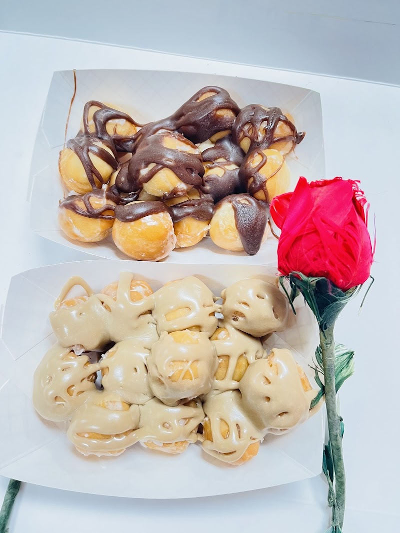 Daylight Donuts Liberal photo 2