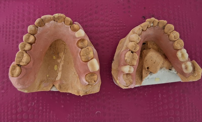 Dra. Daniela Dantas DENTISTA Ortodontia e Protese Dentária - foto 3