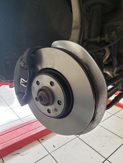 Foto de J Fleck Oficina Especializada AUDI - PORSCHE - VW Import