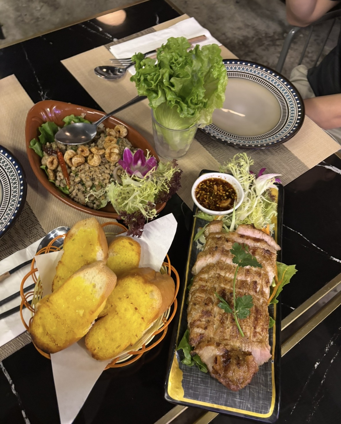 LUNA BAR & RESTAURANT photo 5
