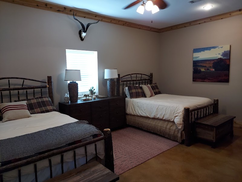 MMK Outfitters - Photo 3