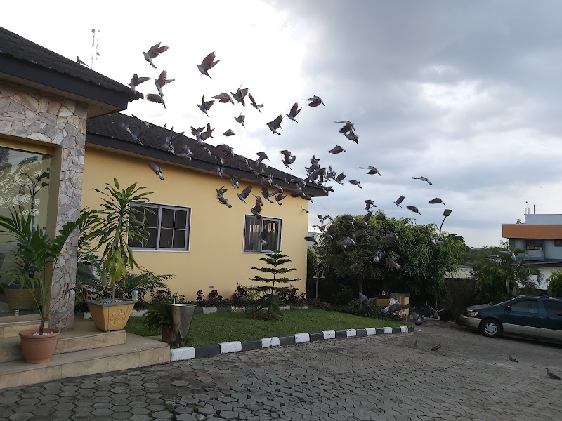 Check Inn Hotel