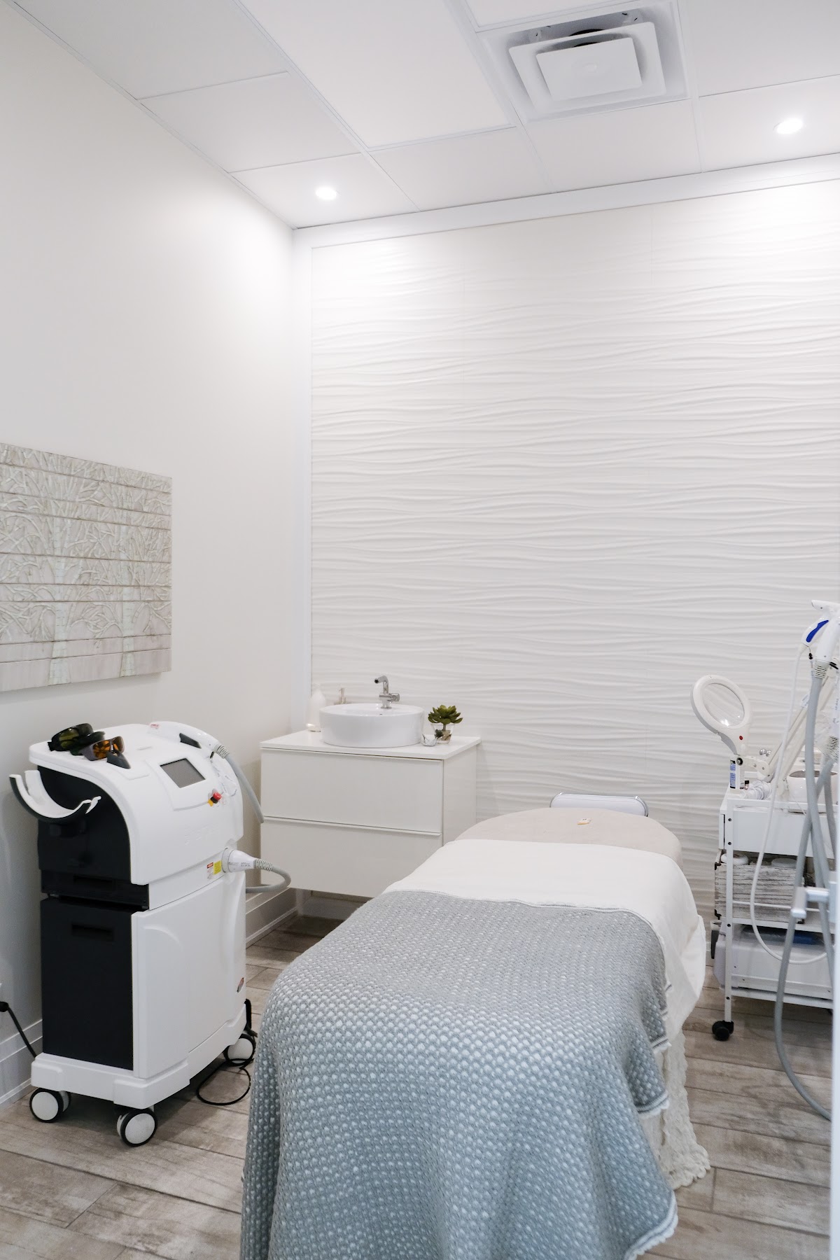 Skinprovement in 3590 Rutherford Rd #6, Vaughan, ON L4H 3T8, Canada