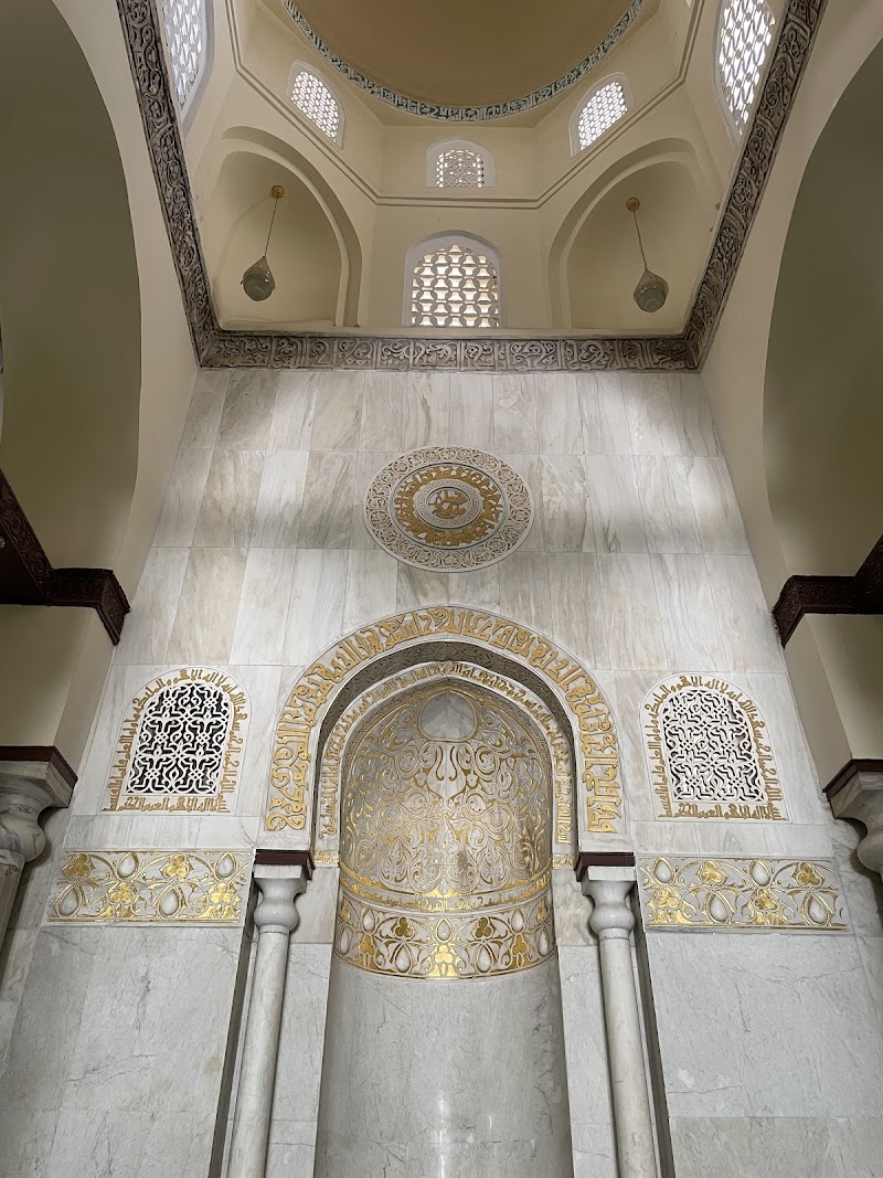 Al-Hakim Mosque photo 4