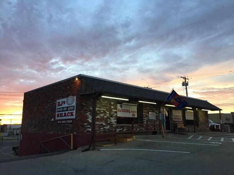 R.J.'s Bob-Be-Que Shack photo 3