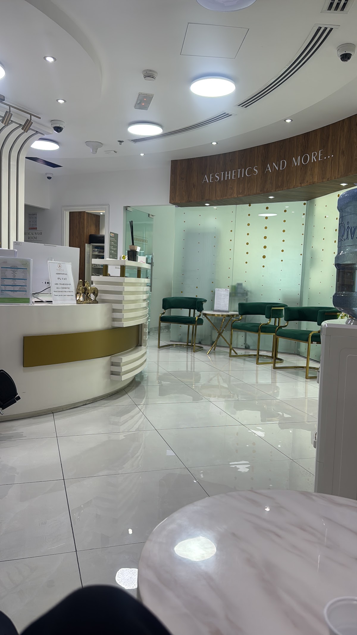 Serena Medical Center | Aesthetic & Dental Clinic In Dubai 4