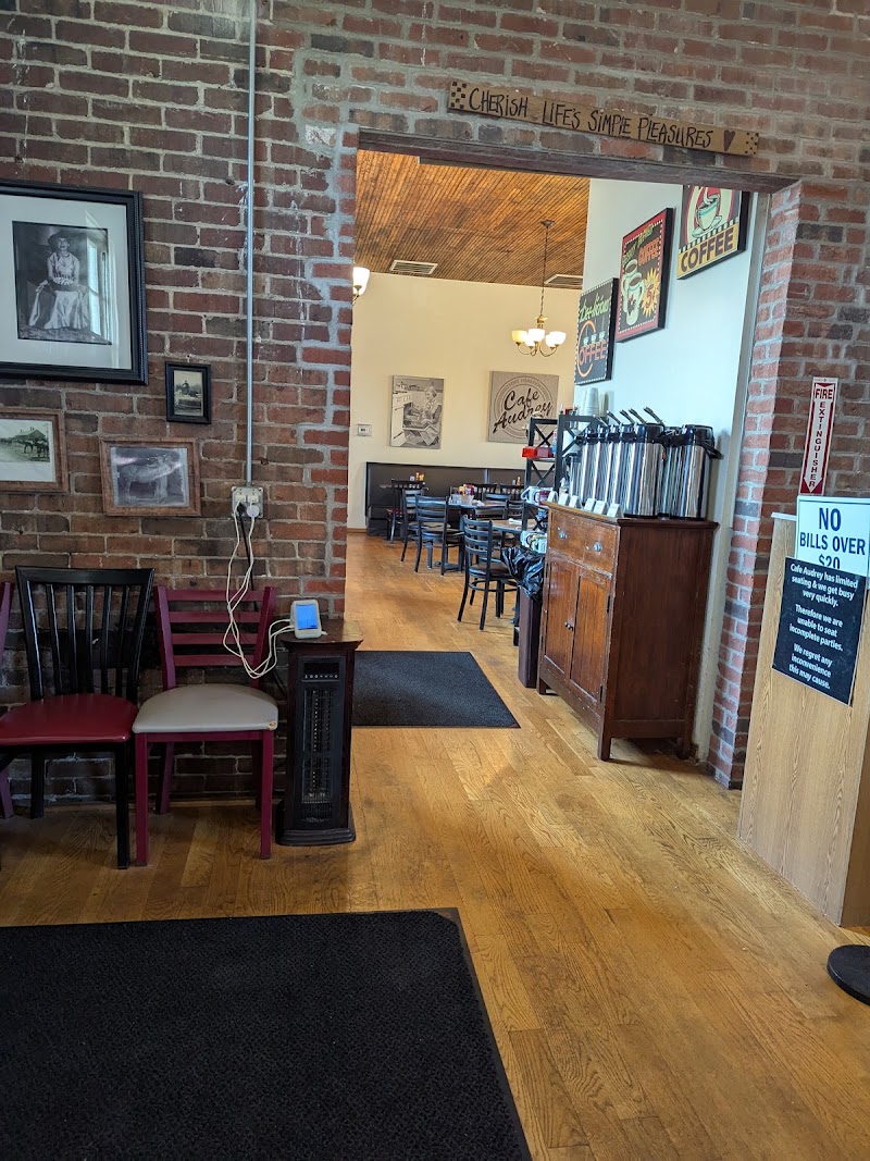 Cafe Audrey at Fort Ben photo 4