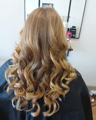 Di's Studio for Hair