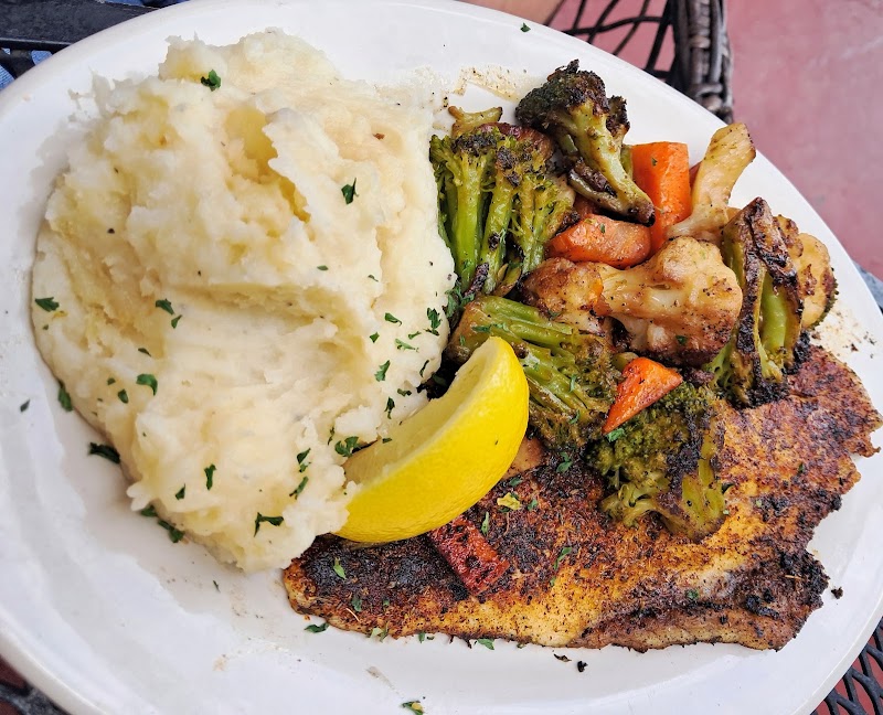 Shades Café & Steakhouse photo 3
