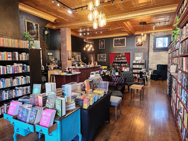The Hidden Chapter Bookstore photo 3