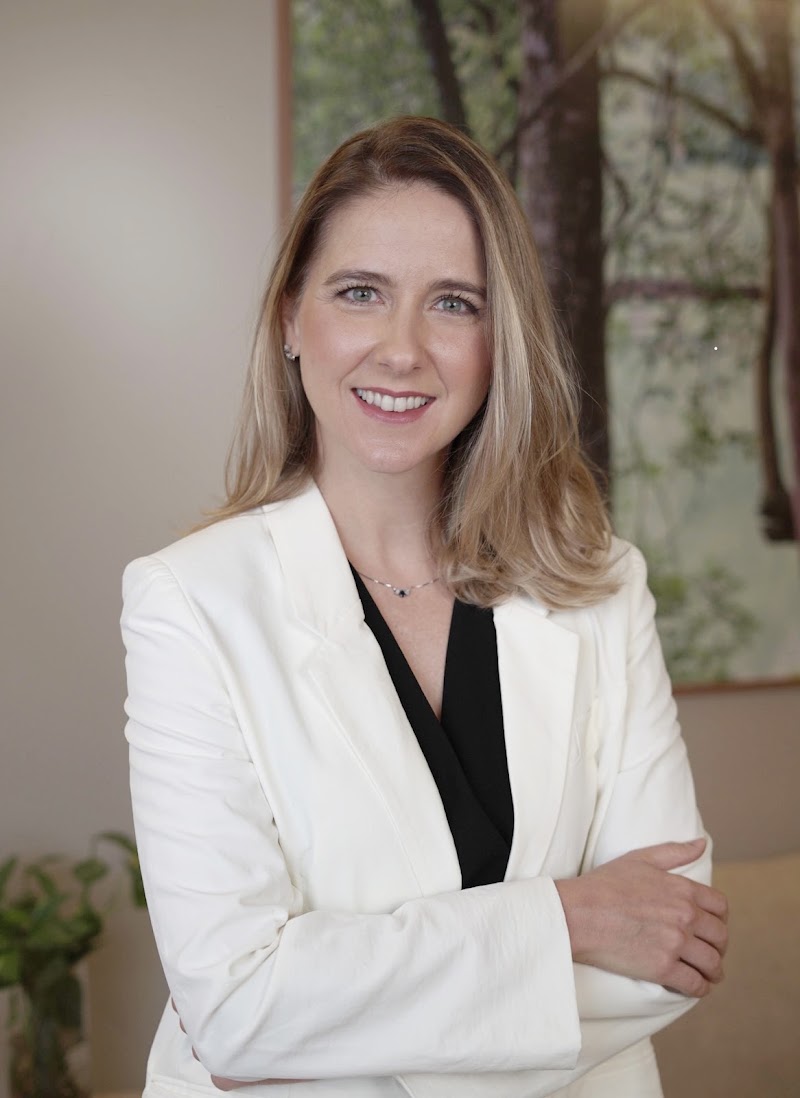 Dra. Luciana Dourado - Cardiologia & Clínica Médica