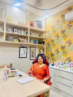 DR SHRUTI KOHLI, Female Dermatologist, Best Skin Specialist, Cosmetologist, Hair Doctor, Laser Skin Treatment in Faridabad