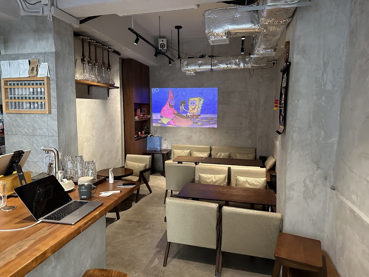Cuma Cafe & Bar photo 4