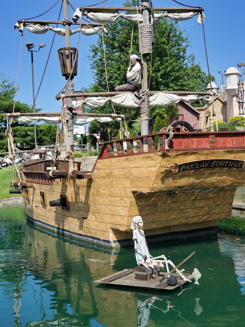 Pirates Cove Adventure Golf banner