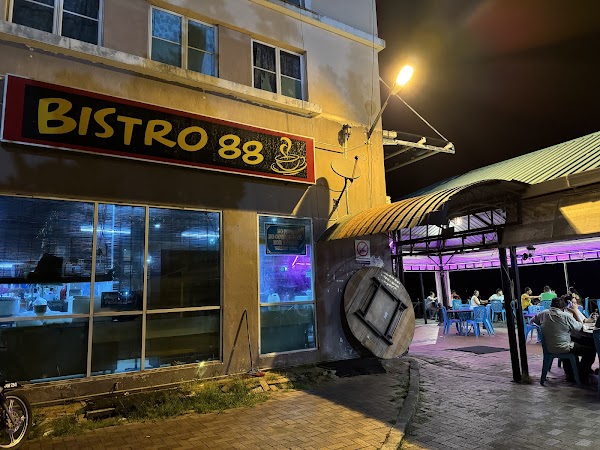 Bistro 88