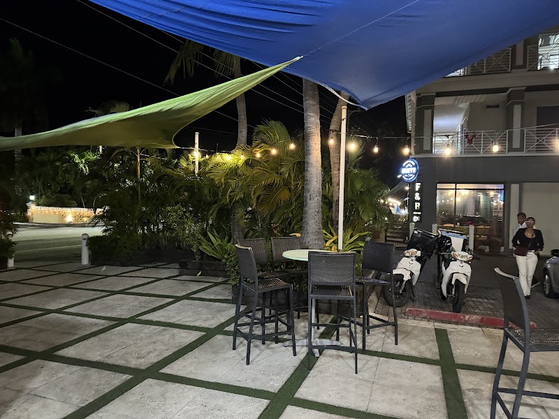 Peppers Bar & Grill