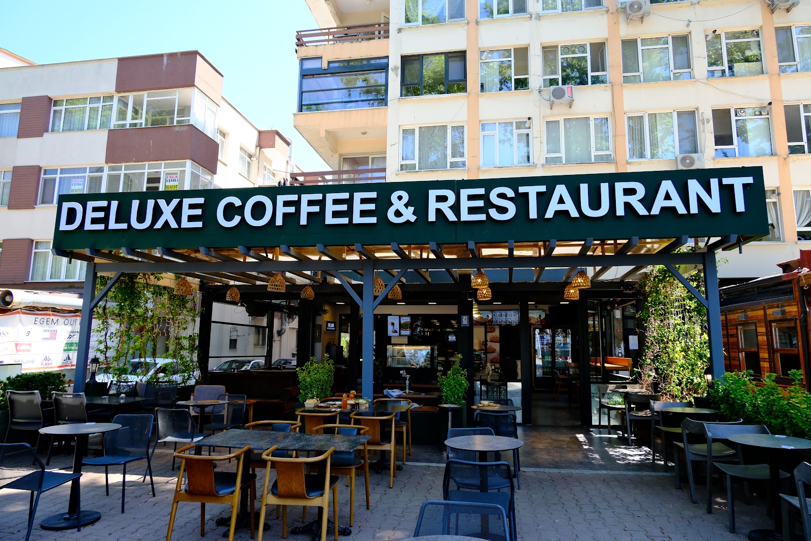Deluxe Coffee Restaurant Yalova mekanı