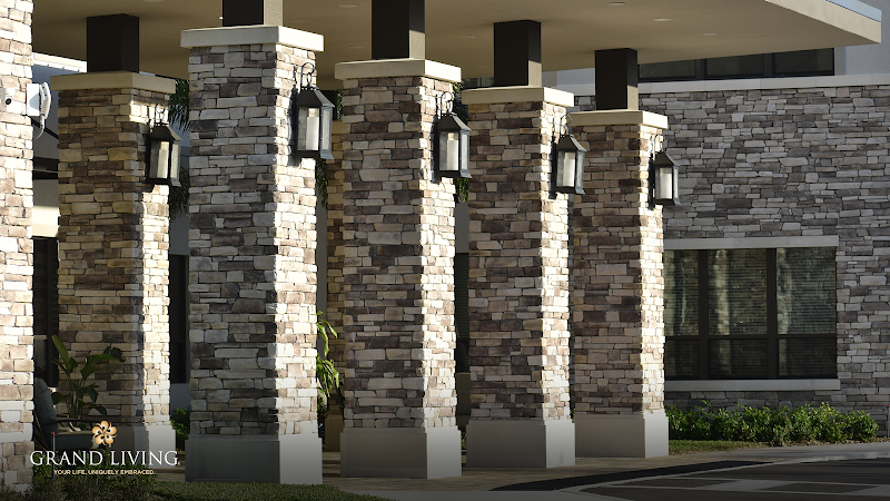 Grand Living At Naples