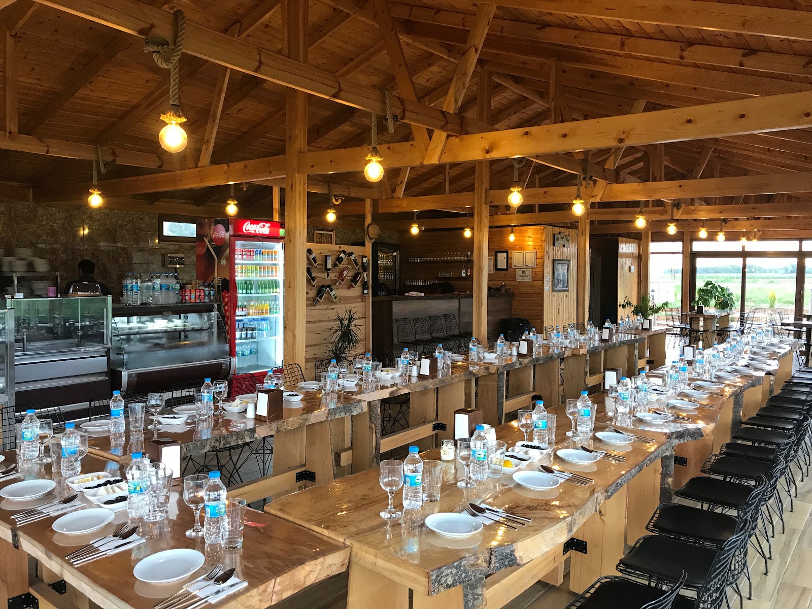 ağaç restoran mekanı