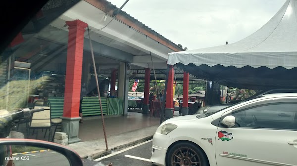 Kedai Makan Atas Bukit Dewan - Photo 1