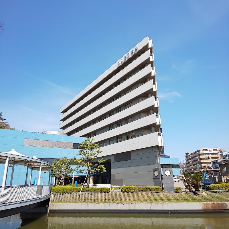 市立豊中病院の外観