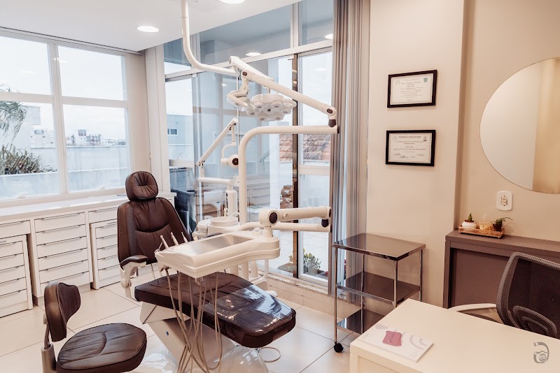 ID Clínica Odontológica nos Ingleses | Implante Dentário | Tratamento de Canal | Alinhador Invisível