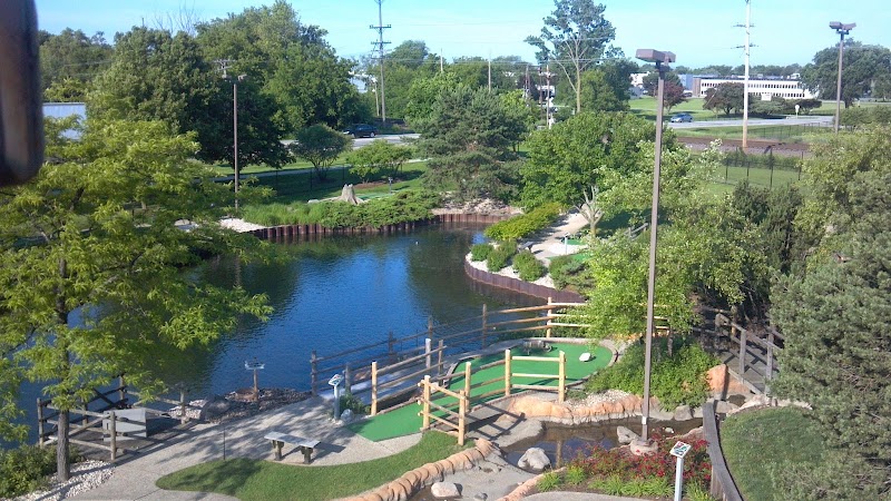 Mountain View Adventure Center — Miniature Golf Course in Des Plaines