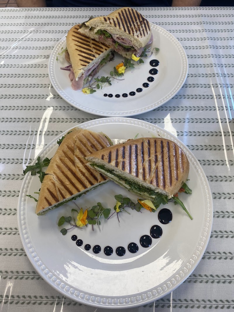 Italia Coffee & Bistro photo 2