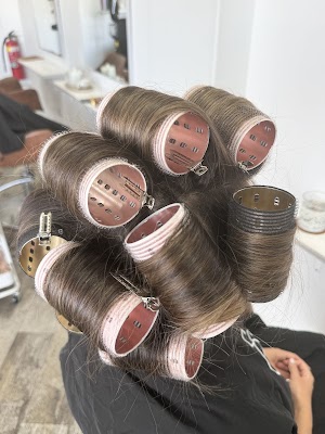 Ellow The Salon - Northern Beaches Blonde Specialist photo 3