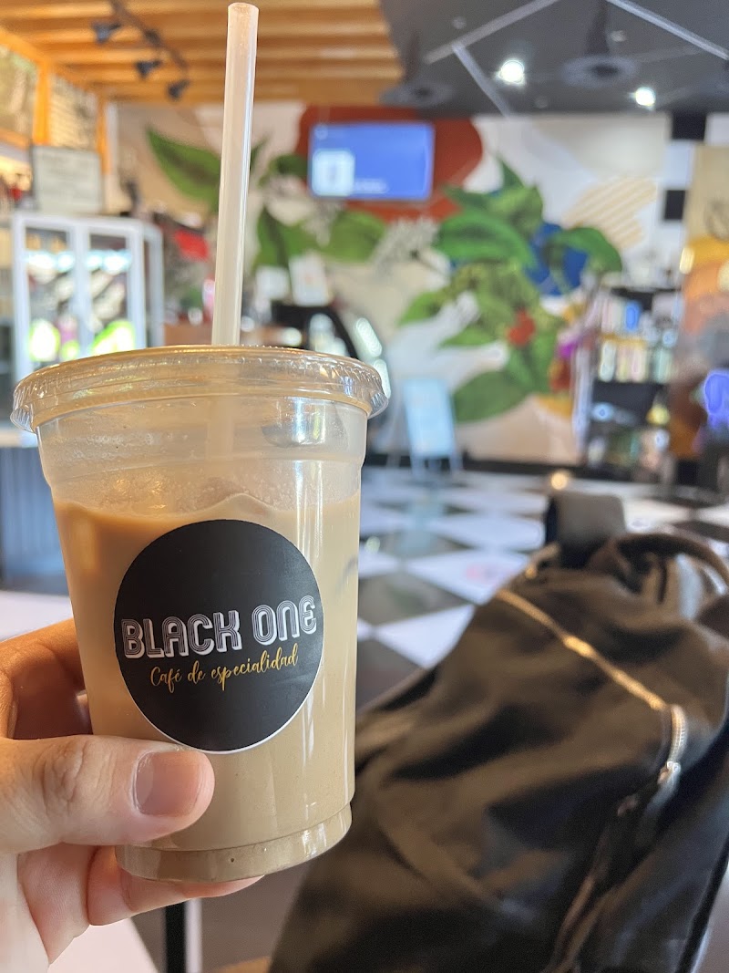 Black One café de especialidad photo 2