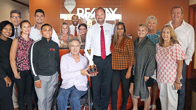 RE/MAX Cayman Islands photo 2