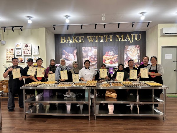 Bake With Maju